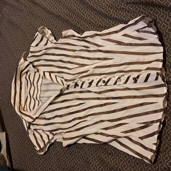 Zara Basics Blouse -Sleeveless striped - Picture 1 of 7
